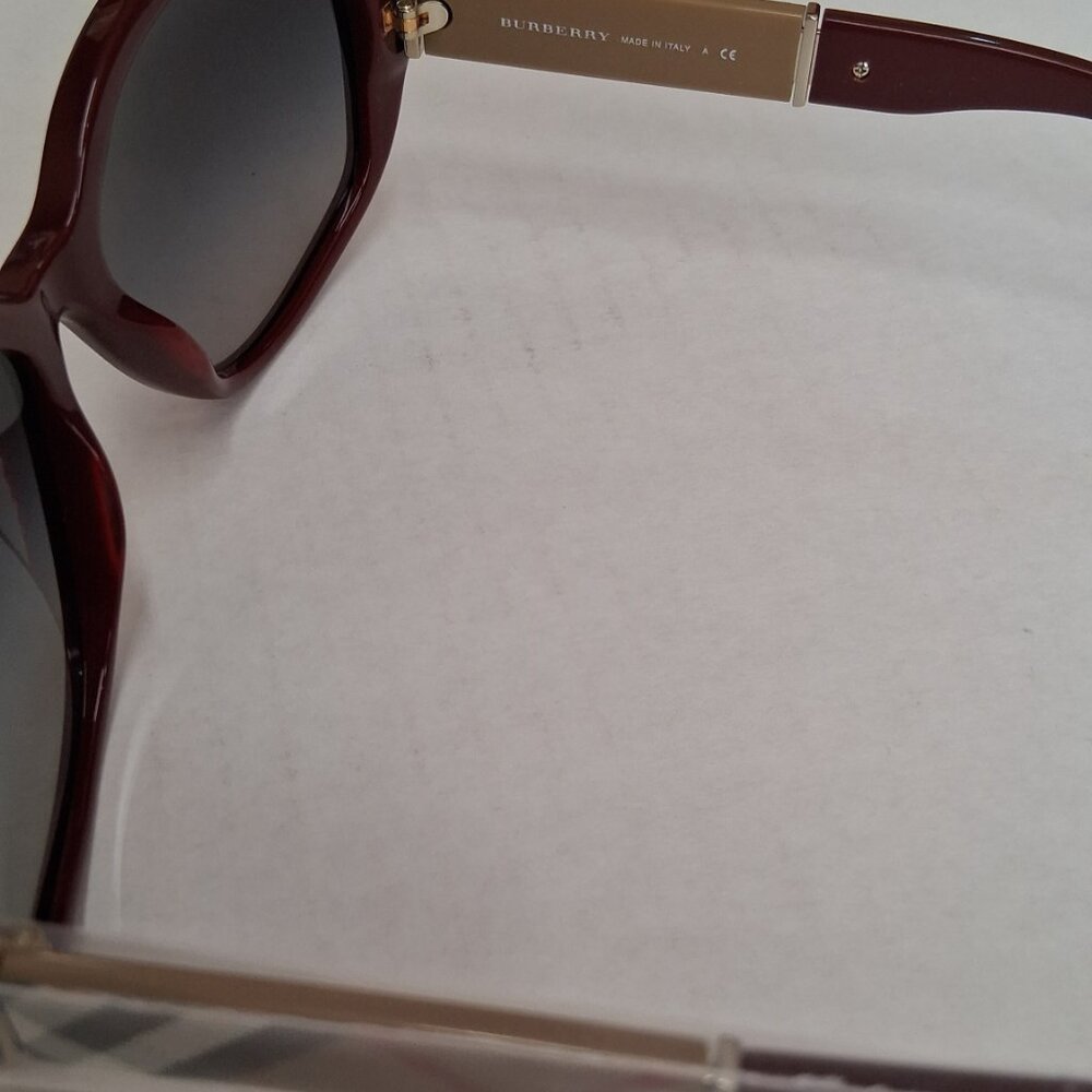 Burberry B4159 3403/8G Women’s Sunglasses Bordeaux/Gray 57mm New - Picture 3 of 5